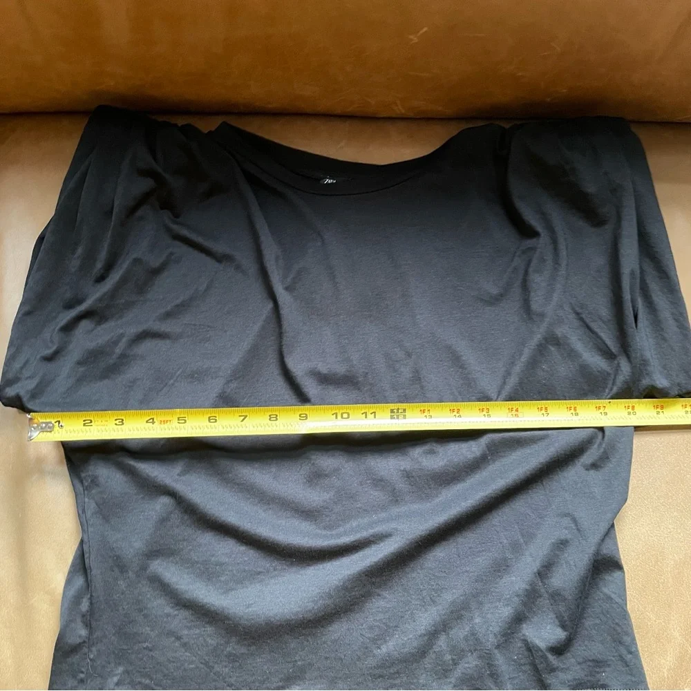 NWT Zara shoulder pad padded top black chic blogger favorite style sold out - Picture 5 of 6